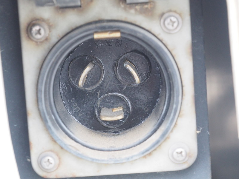 UDトラックス クオン 冷凍ウイング 大型 QKG-CG5ZA 年式 H24[写真31]