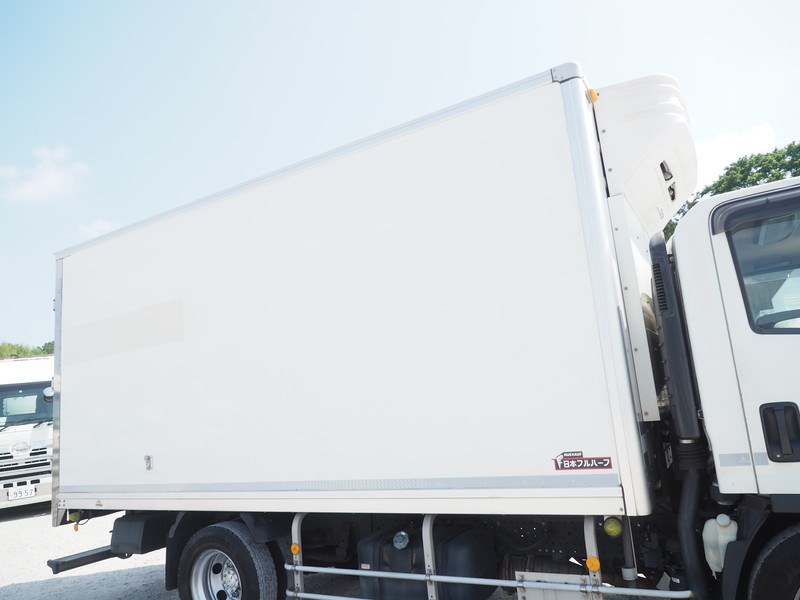 いすゞ エルフ 冷凍バン 小型 TKG-NPR85AN 年式 H24[写真09]