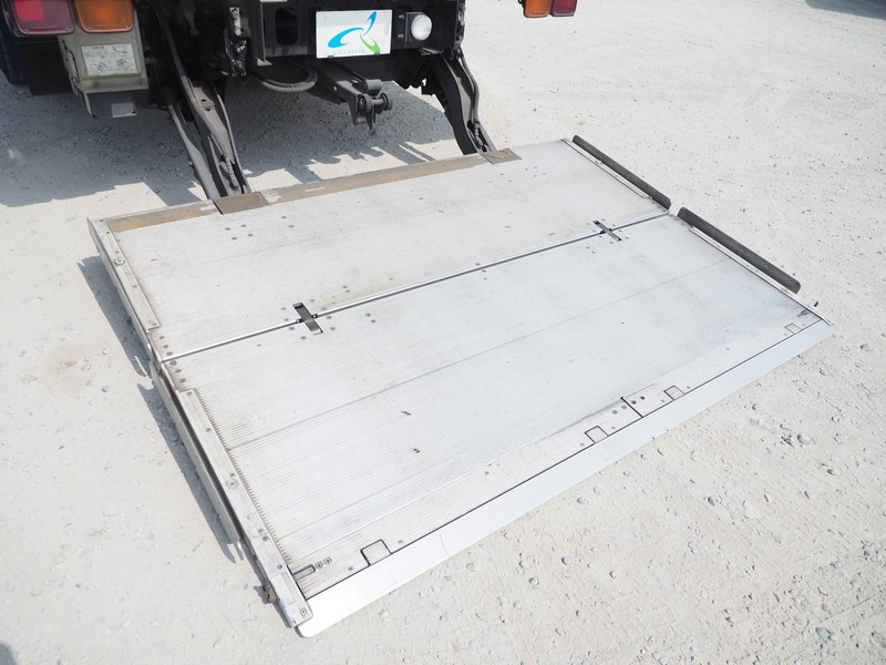 いすゞ フォワード 冷凍バン 中型 SKG-FRR90S2 年式 H24[写真17]