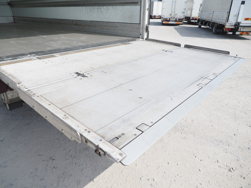 いすゞ フォワード 冷凍バン 中型 SKG-FRR90S2 年式 H24[写真18]