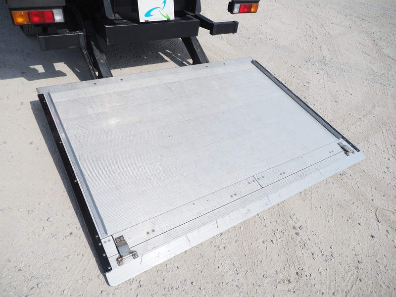 三菱ふそう キャンター バン車 小型 TKG-FEB50 年式 H25[写真16]