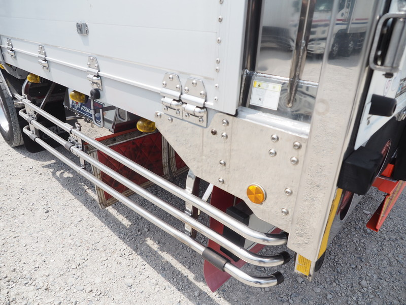 いすゞ ギガ 冷凍ウイング 大型 PDG-CYJ77W8 年式 H20[写真18]