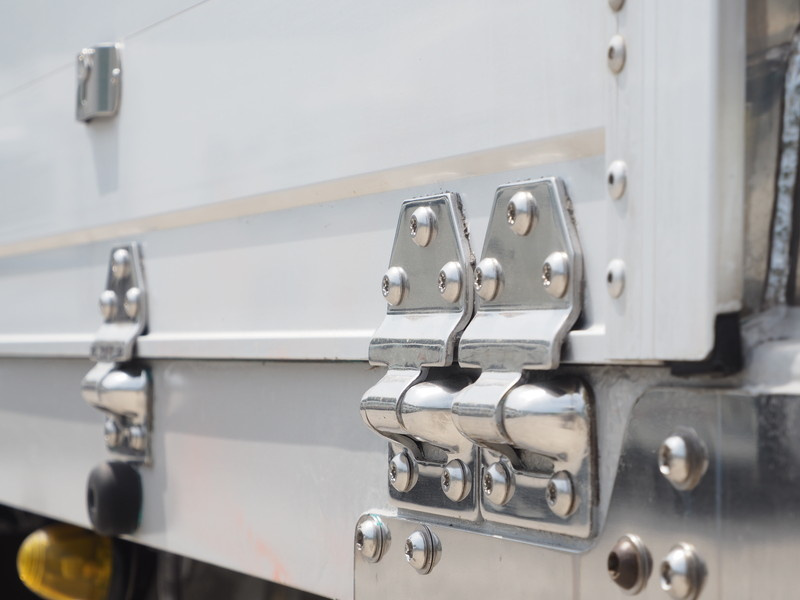 いすゞ ギガ 冷凍ウイング 大型 PDG-CYJ77W8 年式 H20[写真10]