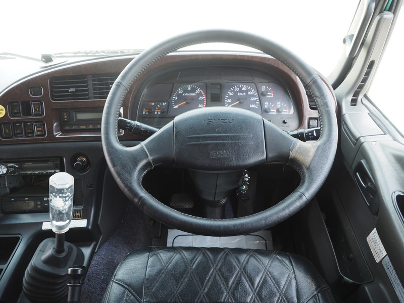 いすゞ ギガ 冷凍ウイング 大型 PDG-CYJ77W8 年式 H20[写真37]