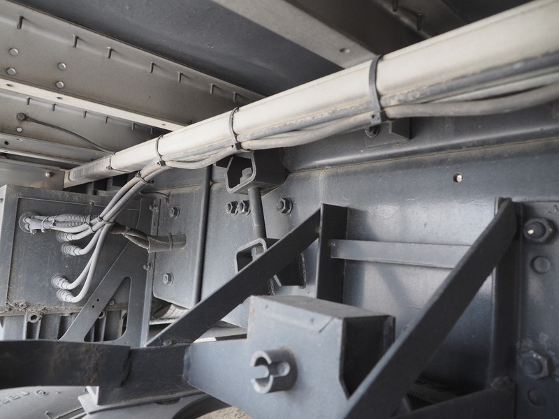 三菱ふそう スーパーグレート ウイング車 大型 QKG-FS54VZ 年式 H25[写真42]