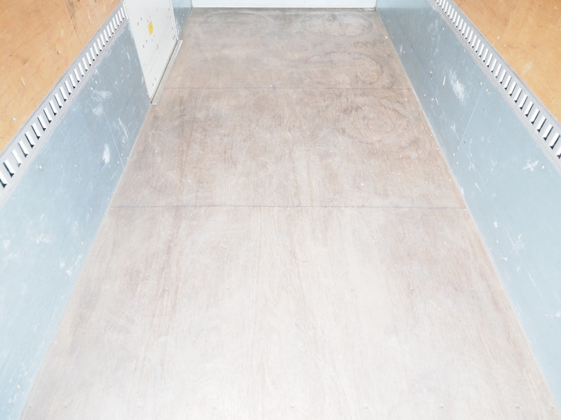 いすゞ エルフ バン車 小型 BKG-NMR85AN 年式 H22[写真13]