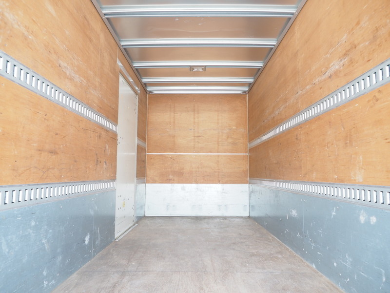 いすゞ エルフ バン車 小型 BKG-NMR85AN 年式 H22[写真12]