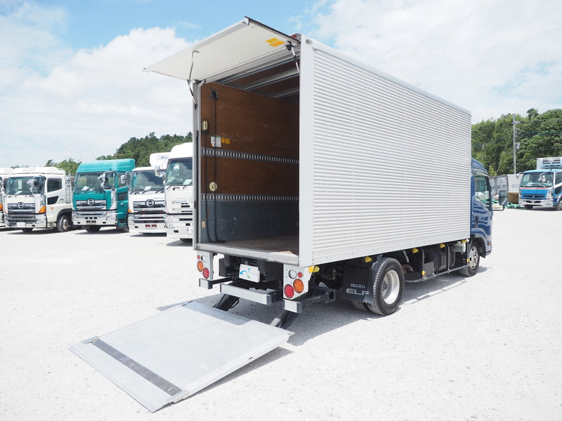 いすゞ エルフ バン車 小型 BKG-NMR85AN 年式 H22[写真16]