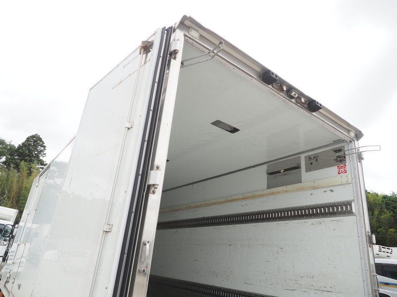 いすゞ フォワード 冷凍バン 中型 SKG-FRR90T2 年式 H23[写真17]