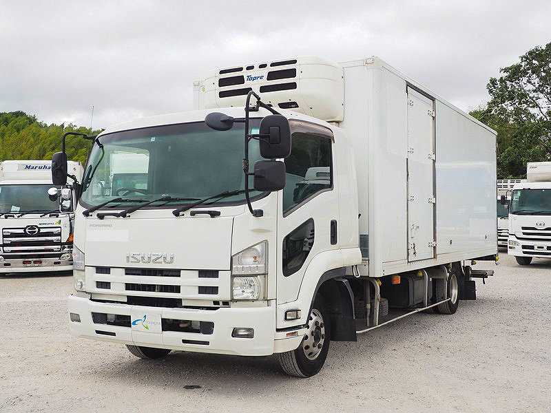 いすゞ フォワード 冷凍バン 中型 SKG-FRR90T2 年式 H23[写真01]