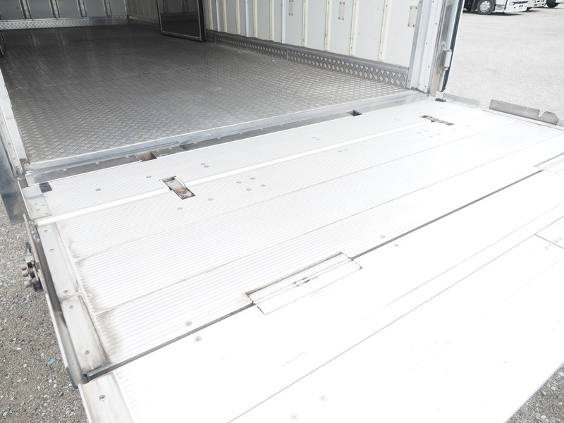 いすゞ エルフ 冷凍バン 小型 BKG-NPR85AN 年式 H22[写真22]