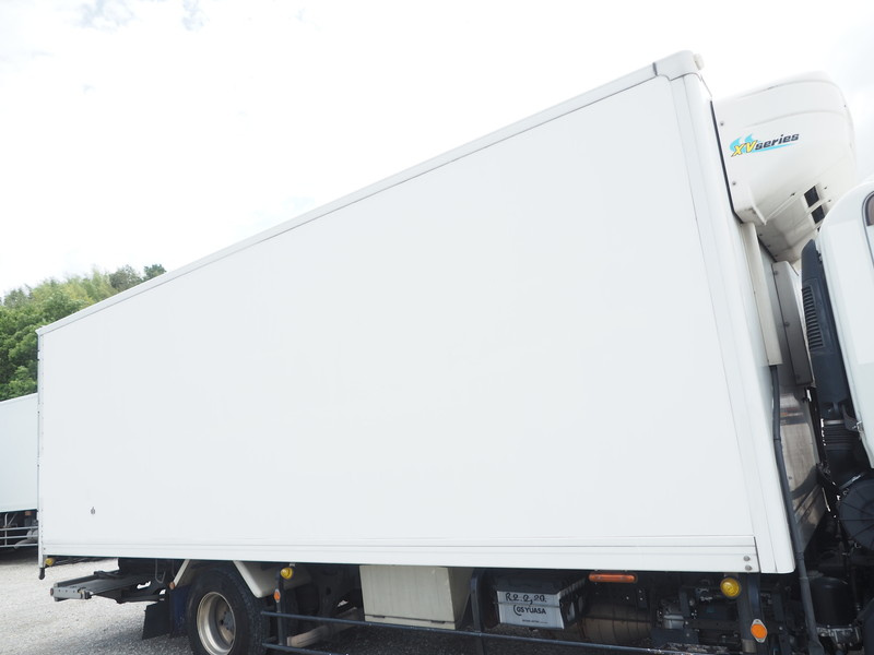 いすゞ フォワード 冷凍バン 中型 TKG-FRR90T2 年式 H25[写真08]