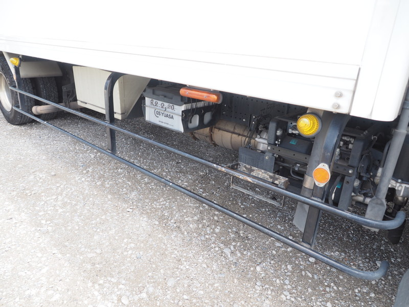 いすゞ フォワード 冷凍バン 中型 TKG-FRR90T2 年式 H25[写真09]