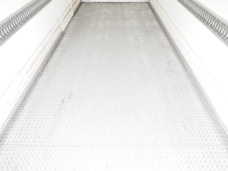 いすゞ フォワード 冷凍バン 中型 TKG-FRR90T2 年式 H25[写真15]