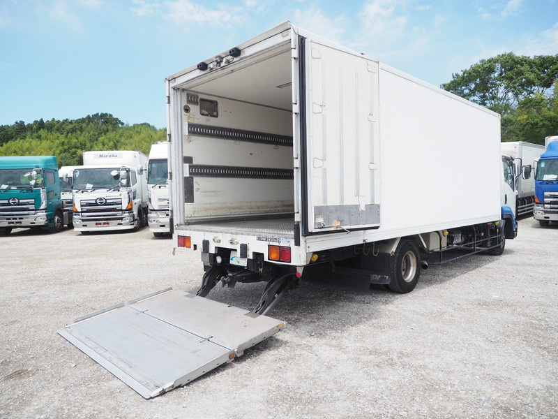 いすゞ フォワード 冷凍バン 中型 TKG-FRR90T2 年式 H25[写真19]