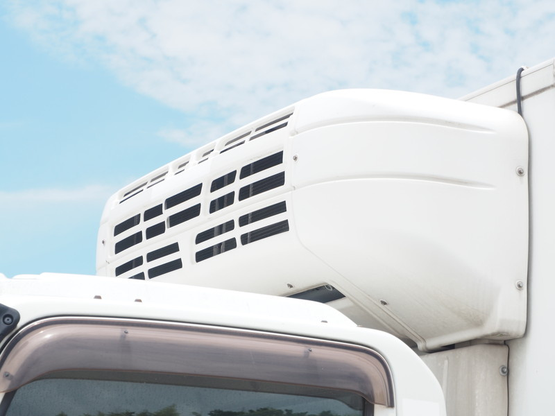 いすゞ フォワード 冷凍バン 中型 TKG-FRR90T2 年式 H25[写真07]