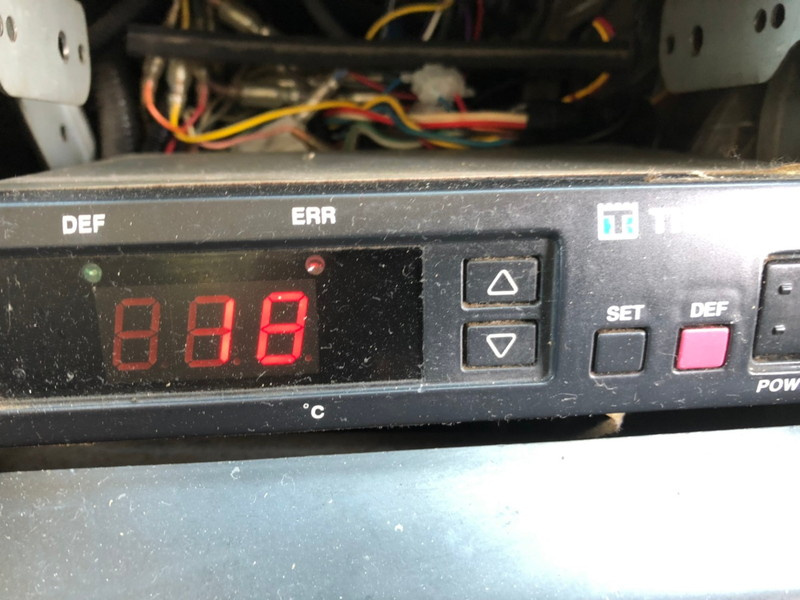 いすゞ ギガ 冷凍ウイング 大型 PDG-CYJ77W8 年式 H20[写真43]