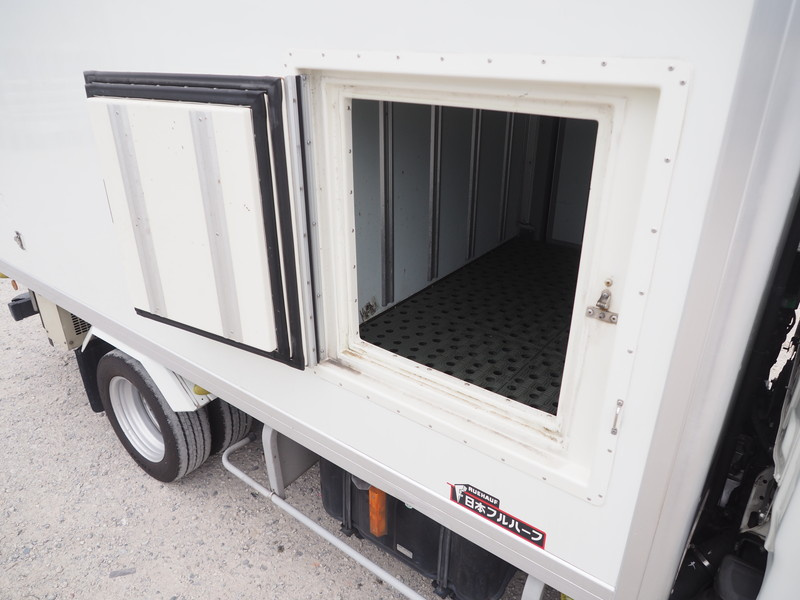 いすゞ エルフ 冷凍バン 小型 TKG-NLR85N 年式 H25[写真11]