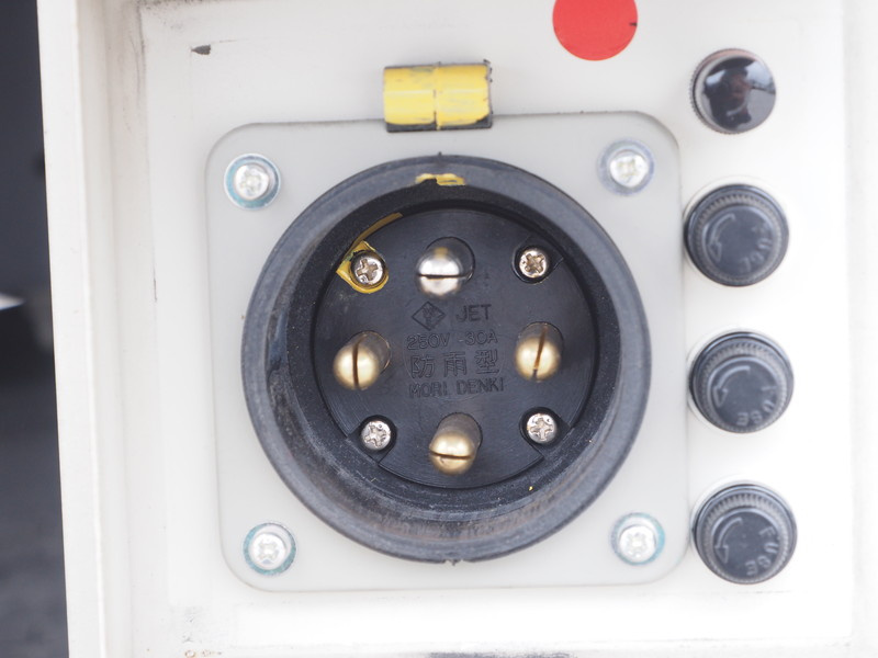 いすゞ エルフ 冷凍バン 小型 TKG-NLR85N 年式 H25[写真22]