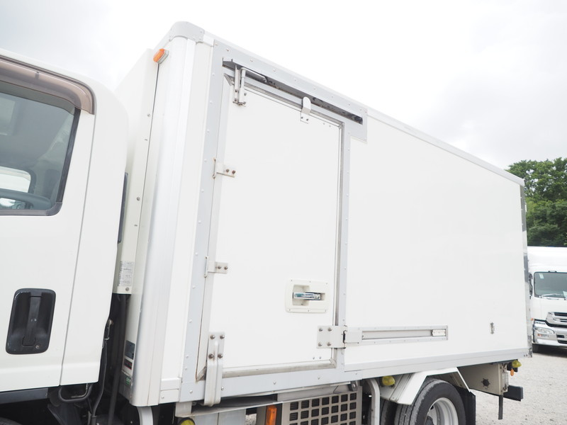 いすゞ エルフ 冷凍バン 小型 TKG-NLR85N 年式 H25[写真12]