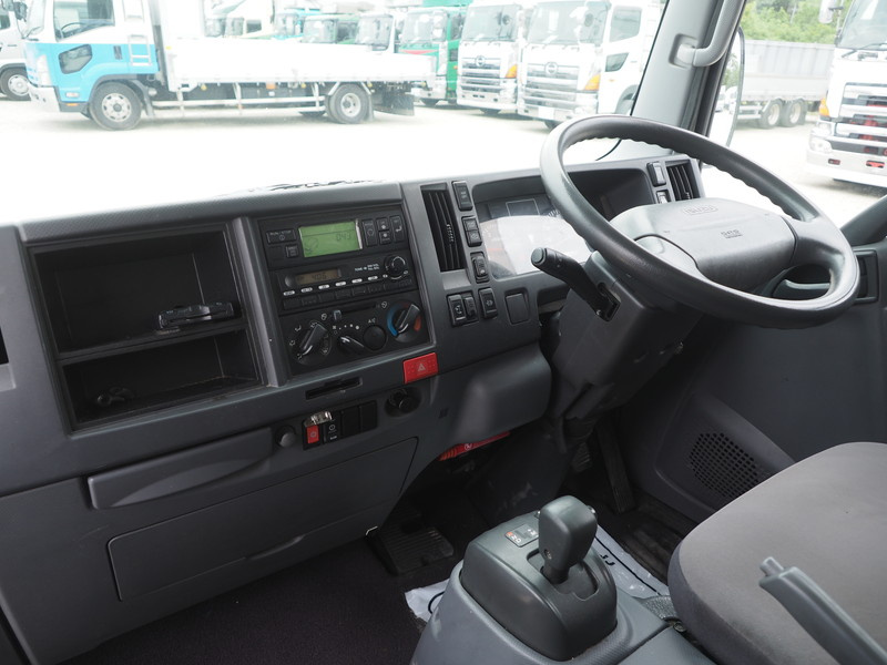 いすゞ エルフ 冷凍バン 小型 TKG-NLR85N 年式 H25[写真26]