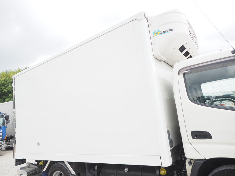 日野 デュトロ 冷凍バン 小型 TKG-XZU645M 年式 H28[写真09]