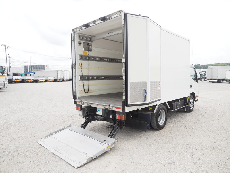 日野 デュトロ 冷凍バン 小型 TKG-XZU645M 年式 H28[写真22]