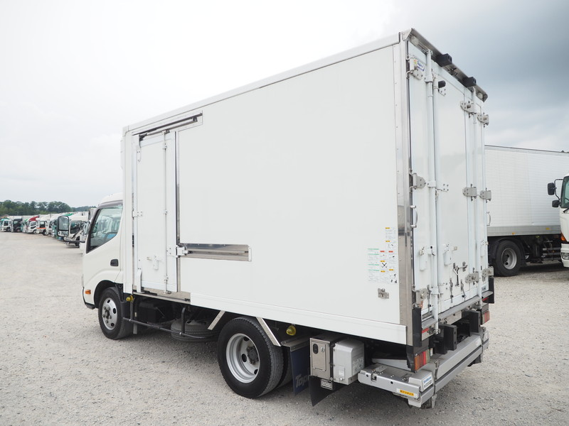 日野 デュトロ 冷凍バン 小型 TKG-XZU645M 年式 H28[写真07]