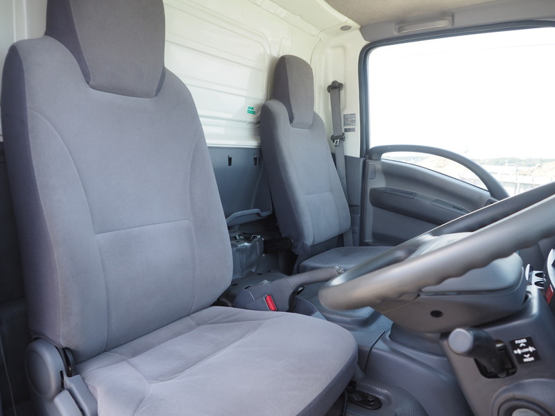 いすゞ エルフ バン車 小型 BKG-NMR85AN 年式 H22[写真20]