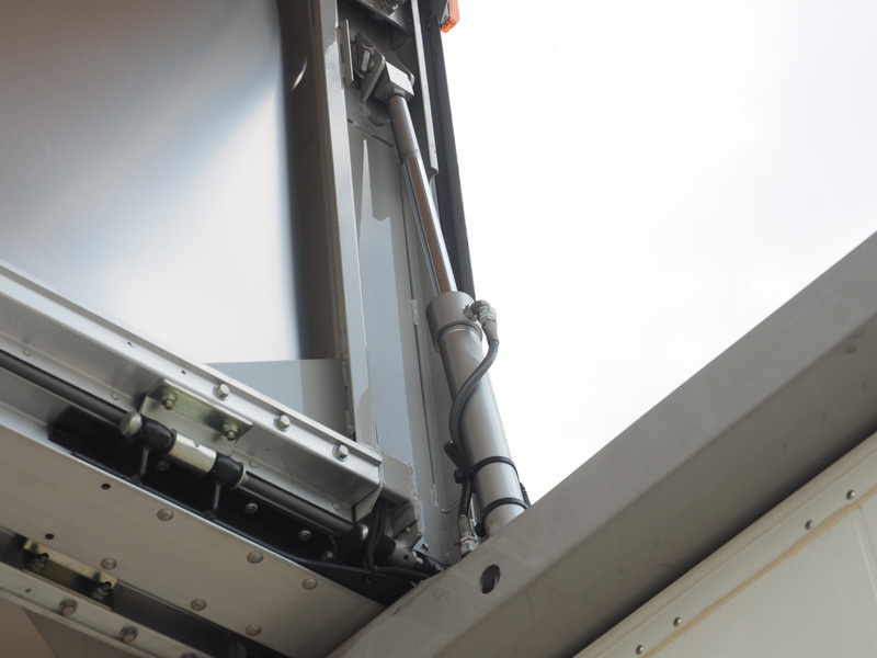 いすゞ フォワード ウイング車 中型 TKG-FRR90S2 年式 H25[写真17]