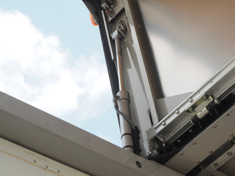 いすゞ フォワード ウイング車 中型 TKG-FRR90S2 年式 H25[写真12]