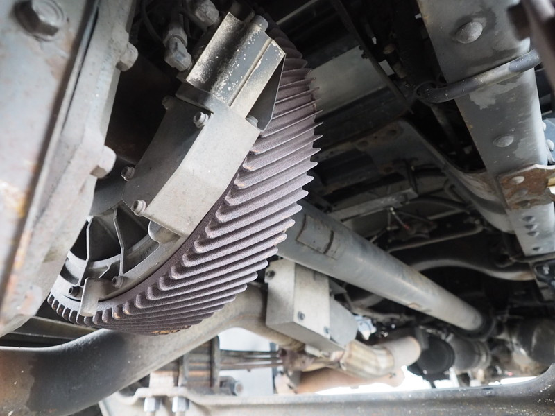 いすゞ ギガ ウイング車 大型 QKG-CYJ77A 年式 H25[写真39]