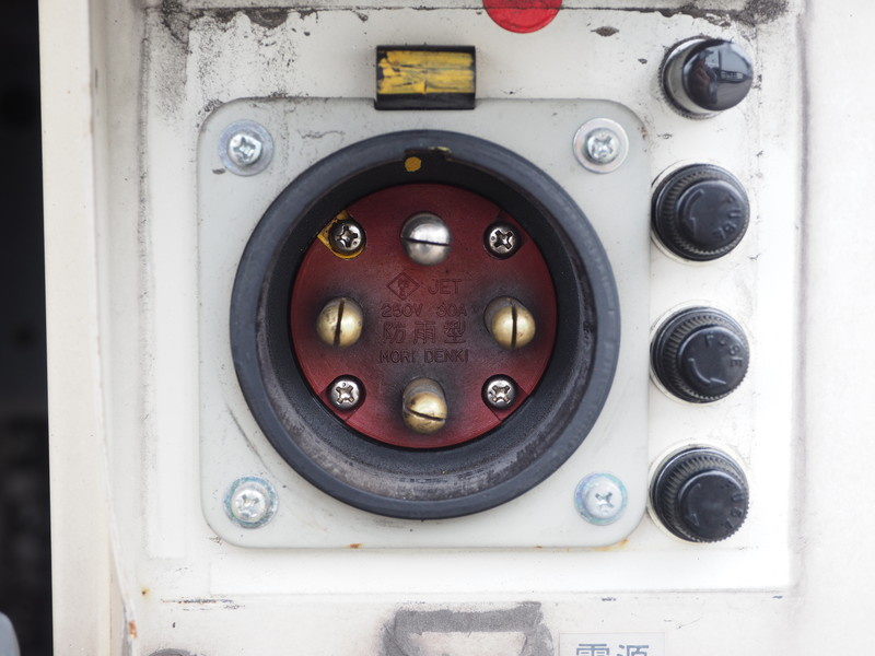 いすゞ エルフ 冷凍バン 小型 BKG-NMR85AN 年式 H22[写真12]