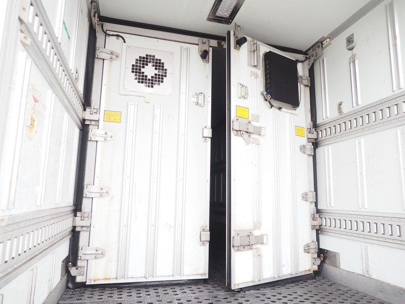 いすゞ エルフ 冷凍バン 小型 BKG-NMR85AN 年式 H22[写真17]