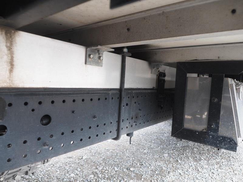 いすゞ フォワード 冷凍バン 中型 SKG-FRR90T2 年式 H24[写真29]