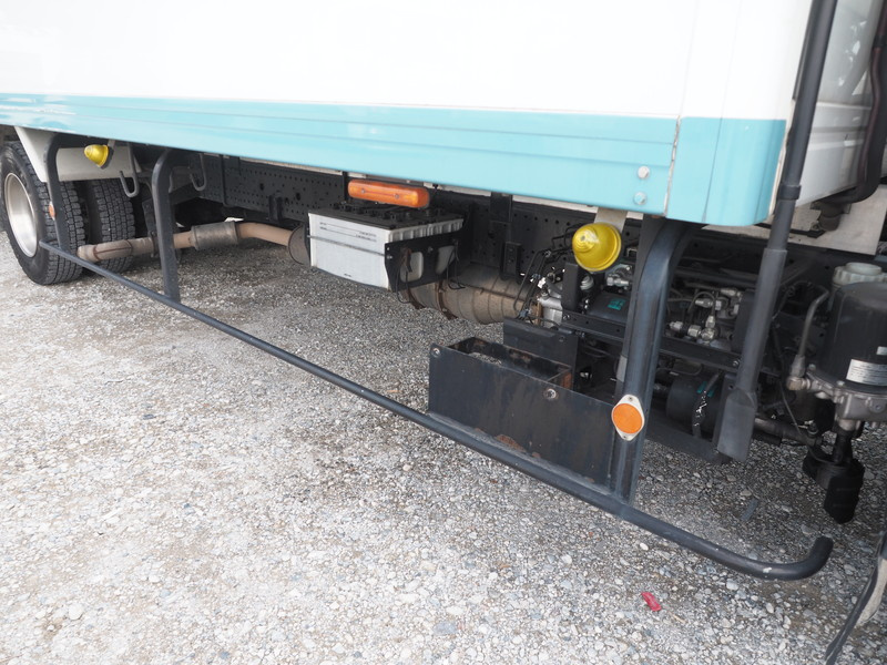 いすゞ フォワード 冷凍バン 中型 SKG-FRR90T2 年式 H24[写真08]