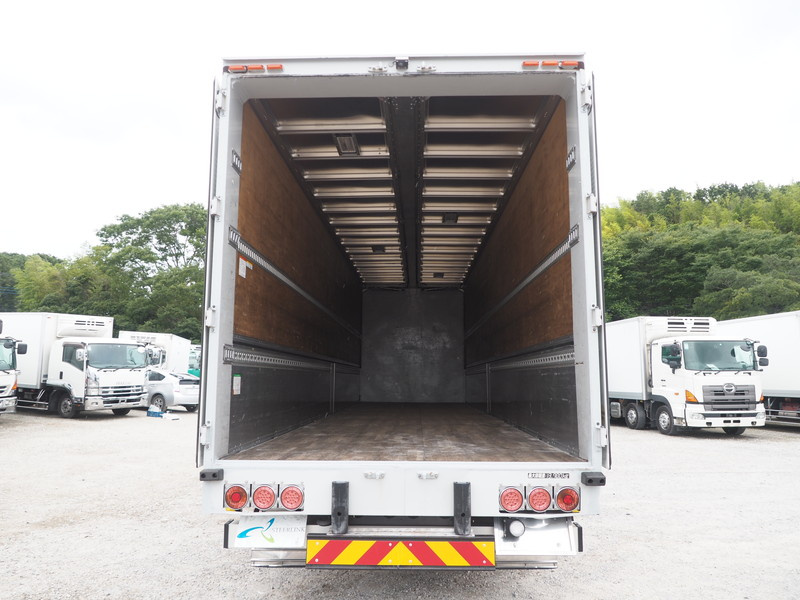 いすゞ ギガ ウイング車 大型 QKG-CYJ77A 年式 H25[写真23]