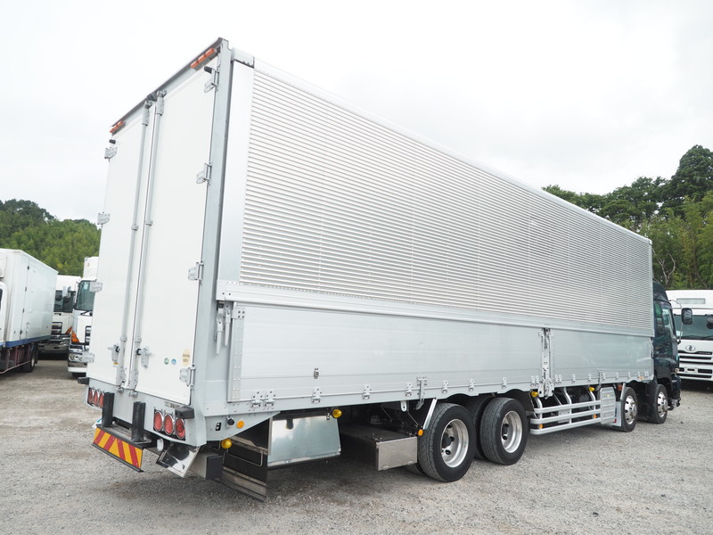 いすゞ ギガ ウイング車 大型 QKG-CYJ77A 年式 H25[写真04]