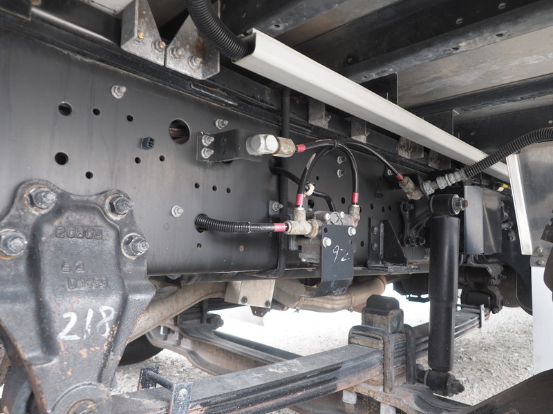 いすゞ ギガ ウイング車 大型 QKG-CYJ77A 年式 H25[写真39]