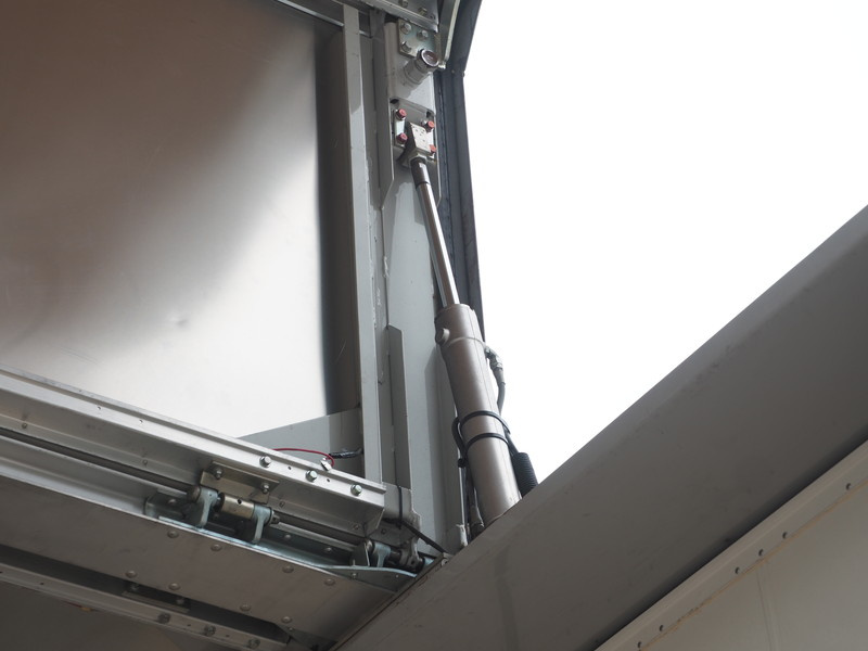 いすゞ ギガ ウイング車 大型 QKG-CYJ77A 年式 H25[写真16]