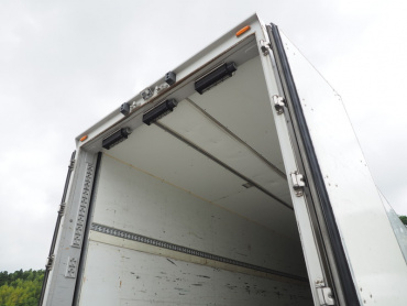 UDトラックス クオン 冷凍ウイング 大型 QKG-CG5ZA 年式 H24 [写真24]