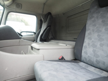 UDトラックス クオン 冷凍ウイング 大型 QKG-CG5ZA 年式 H24 [写真37]