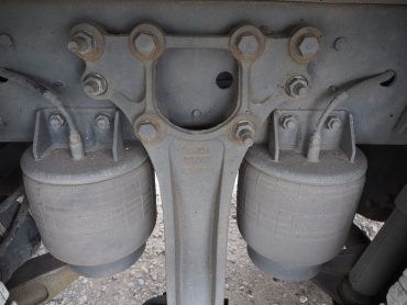 UDトラックス クオン 冷凍ウイング 大型 QKG-CG5ZA 年式 H24 [写真44]