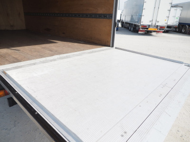 三菱ふそう キャンター バン車 小型 TKG-FEB50 年式 H25 [写真17]