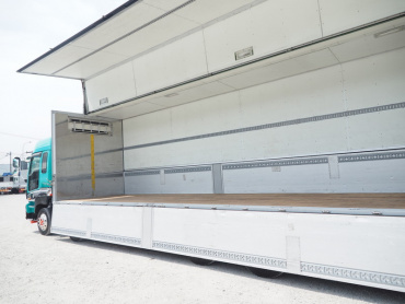 いすゞ ギガ 冷凍ウイング 大型 PDG-CYJ77W8 年式 H20 [写真22]