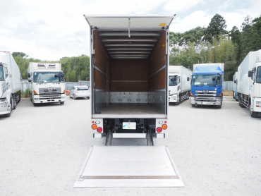 いすゞ エルフ バン車 小型 BKG-NMR85AN 年式 H22 [写真11]