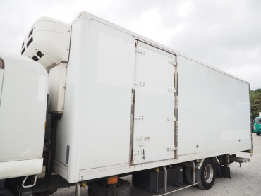 いすゞ フォワード 冷凍バン 中型 SKG-FRR90T2 年式 H23 [写真10]