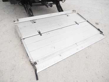 いすゞ フォワード 冷凍バン 中型 SKG-FRR90T2 年式 H23 [写真20]