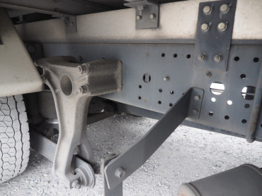 いすゞ フォワード 冷凍バン 中型 SKG-FRR90T2 年式 H23 [写真24]