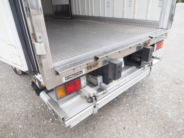 いすゞ エルフ 冷凍バン 小型 BKG-NPR85AN 年式 H22 [写真19]